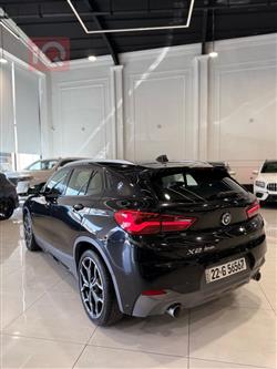 بی ئێم دەبڵیو X2